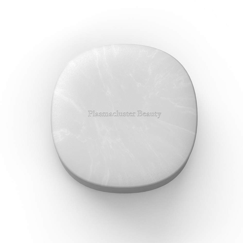 ホワイト系、本体正面の写真