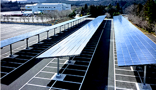 太陽光発電システムを設置したソーラーパーキング