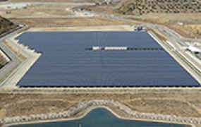 大阪府泉南郡岬町 シャープ多奈川太陽光発電所