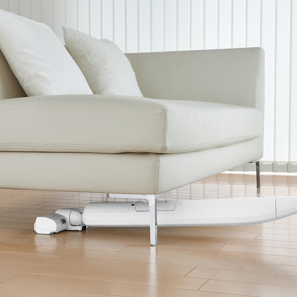 掃除機:EC-WR2:低いすき間まで入り込み掃除できるペタッとヘッド